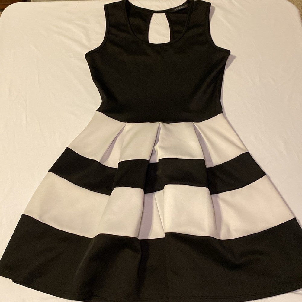 The Vintage Shop Black and White Skater Mini Dress Size Medium EUC - Picture 4 of 10